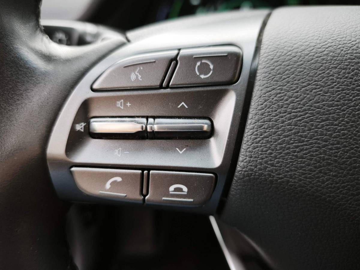 Hyundai IONIQ Hyundai IONIQ 1.6 GDi i-Motion Navi|Camera
