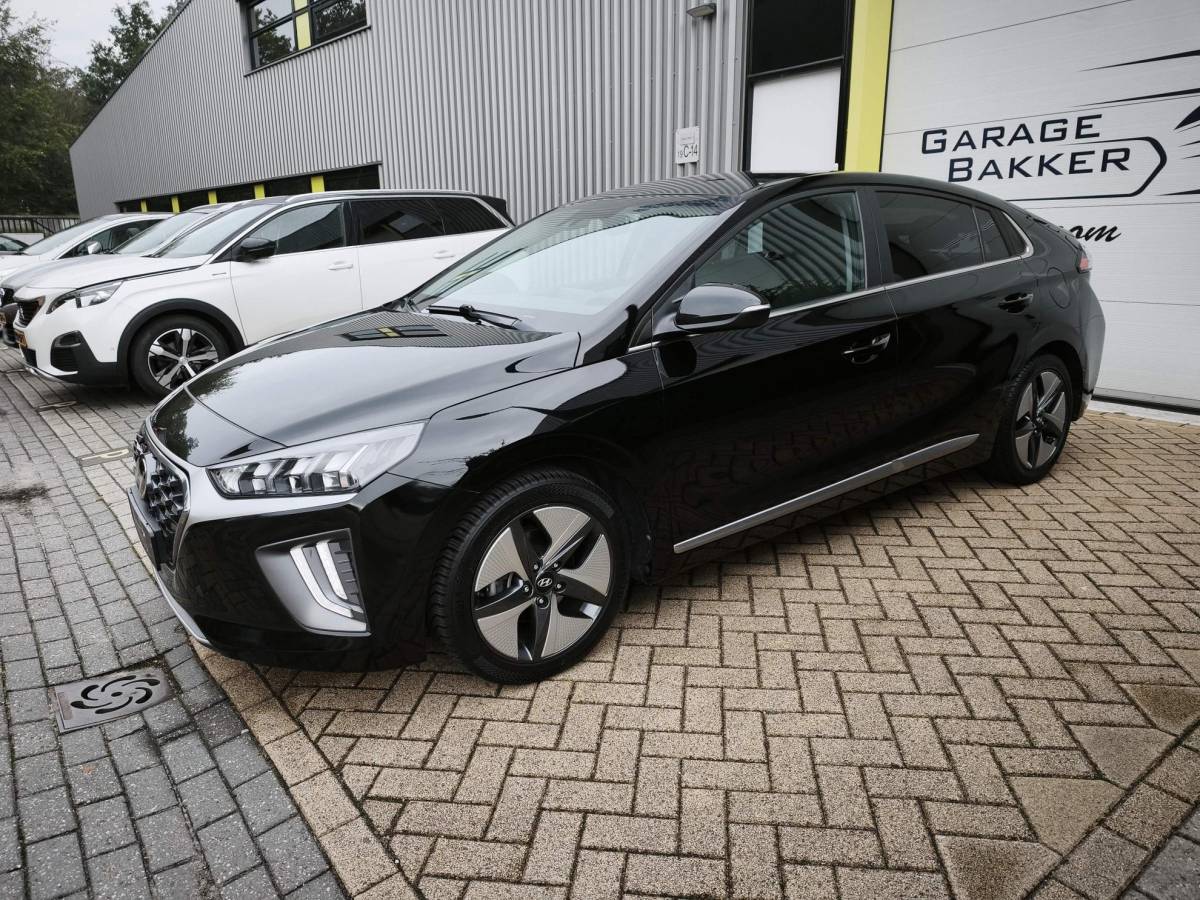 Hyundai IONIQ Hyundai IONIQ 1.6 GDi i-Motion Navi|Camera