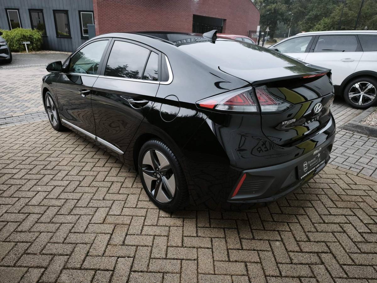 Hyundai IONIQ Hyundai IONIQ 1.6 GDi i-Motion Navi|Camera