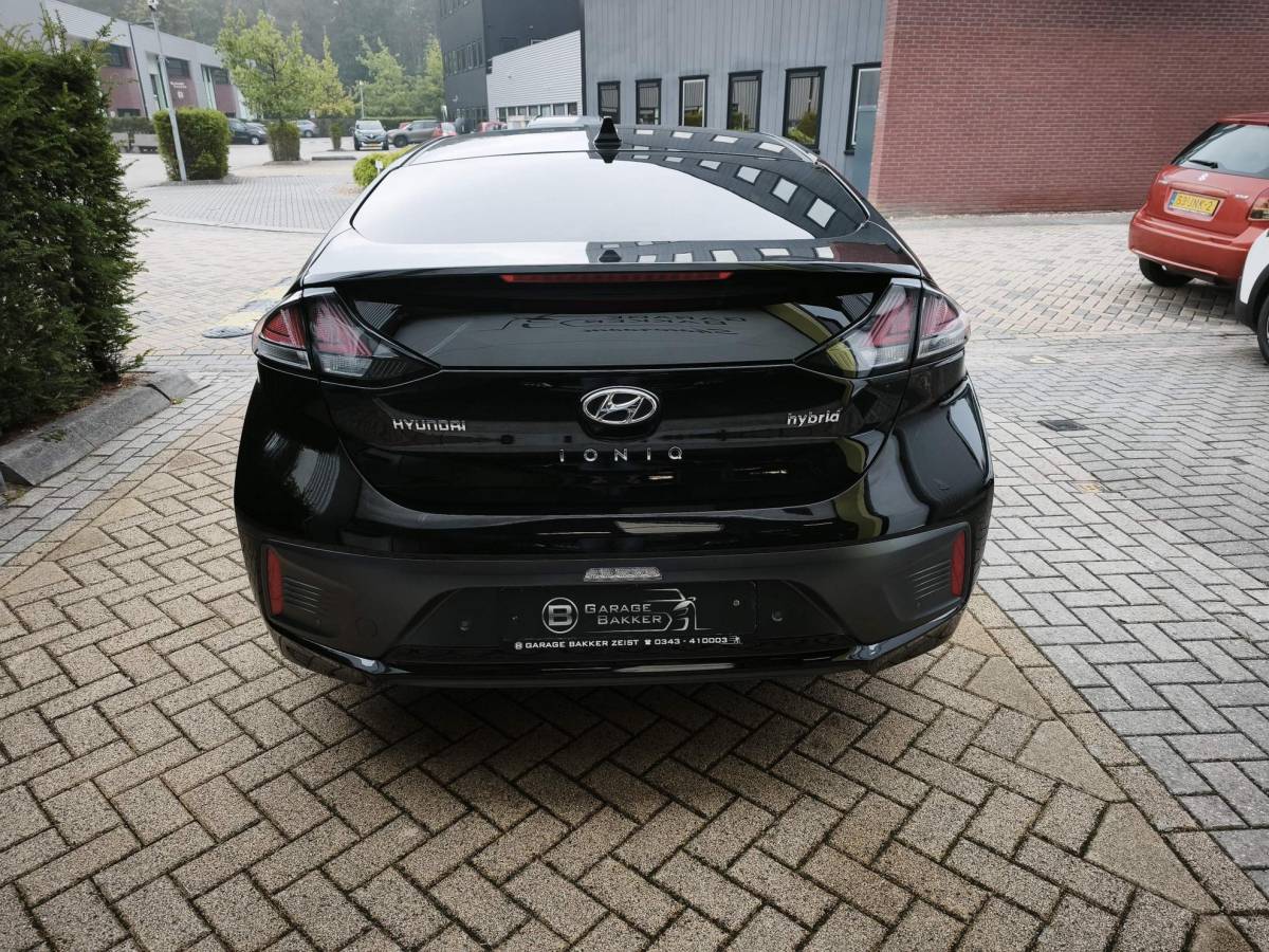 Hyundai IONIQ Hyundai IONIQ 1.6 GDi i-Motion Navi|Camera