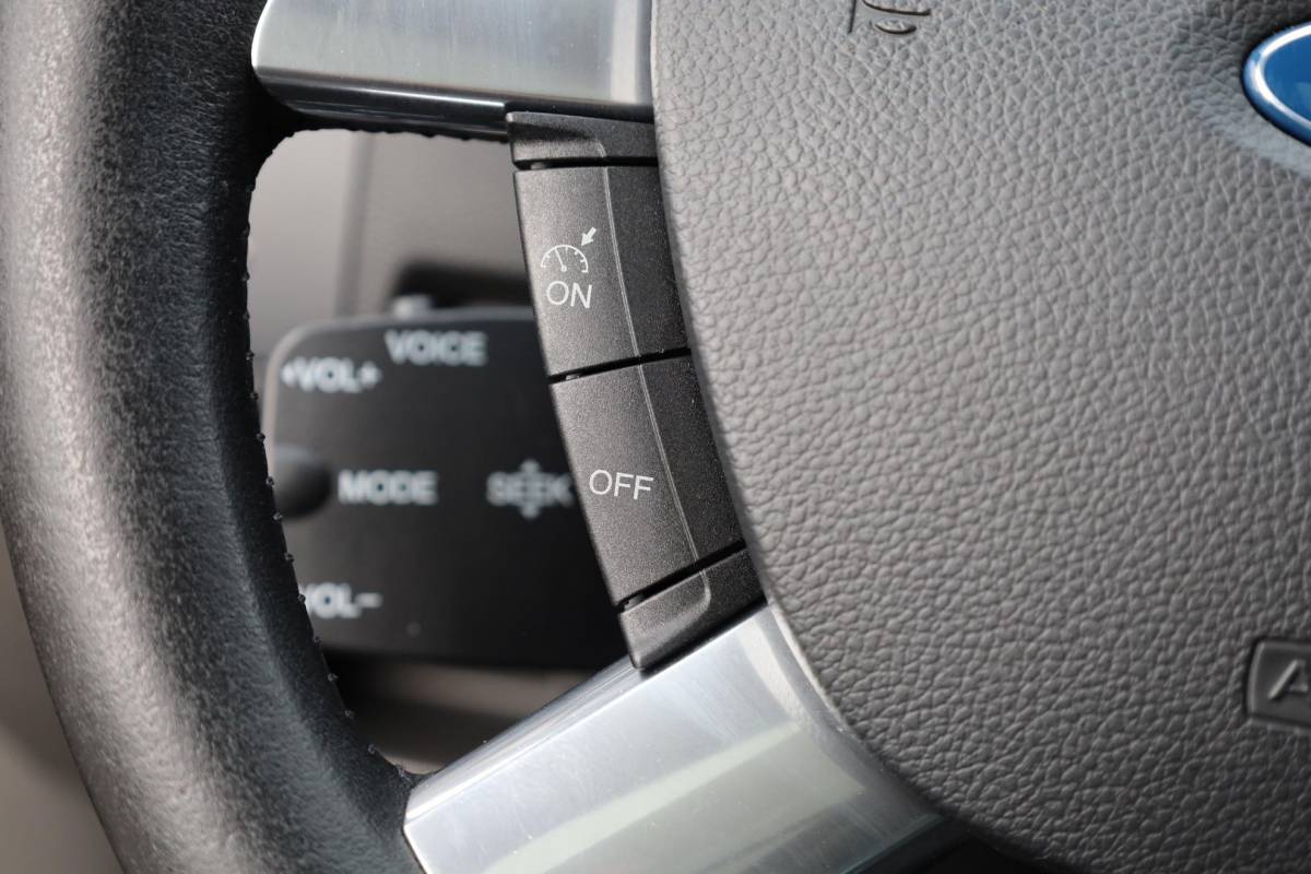 Ford Kuga Ford Kuga 2.5 20V TREKHAAK PANO CLIMATE NAVI CRUISE BT-TELEFOONVERB. KEYLESS 2XPDC 18”LMV ALL-SEASON!