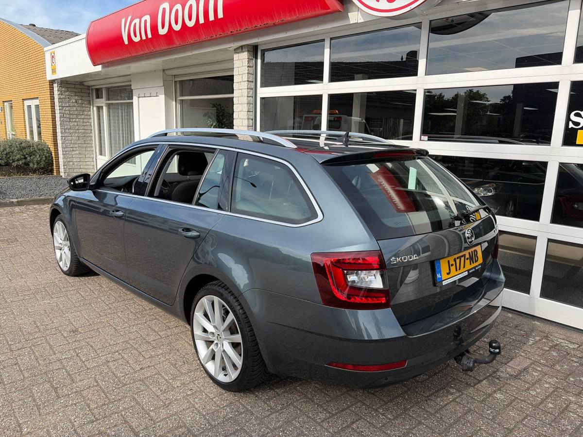 Škoda Octavia Skoda Octavia Combi 1.5 TSI Greentech Business Edition Plus