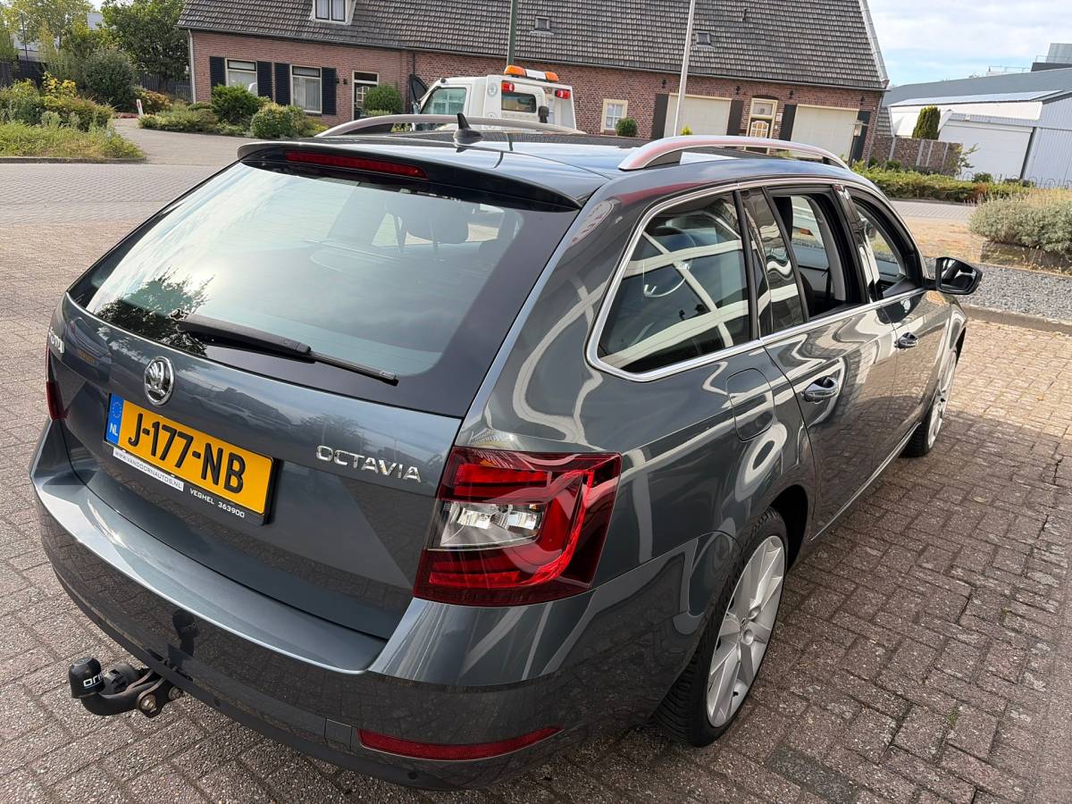 Škoda Octavia Skoda Octavia Combi 1.5 TSI Greentech Business Edition Plus