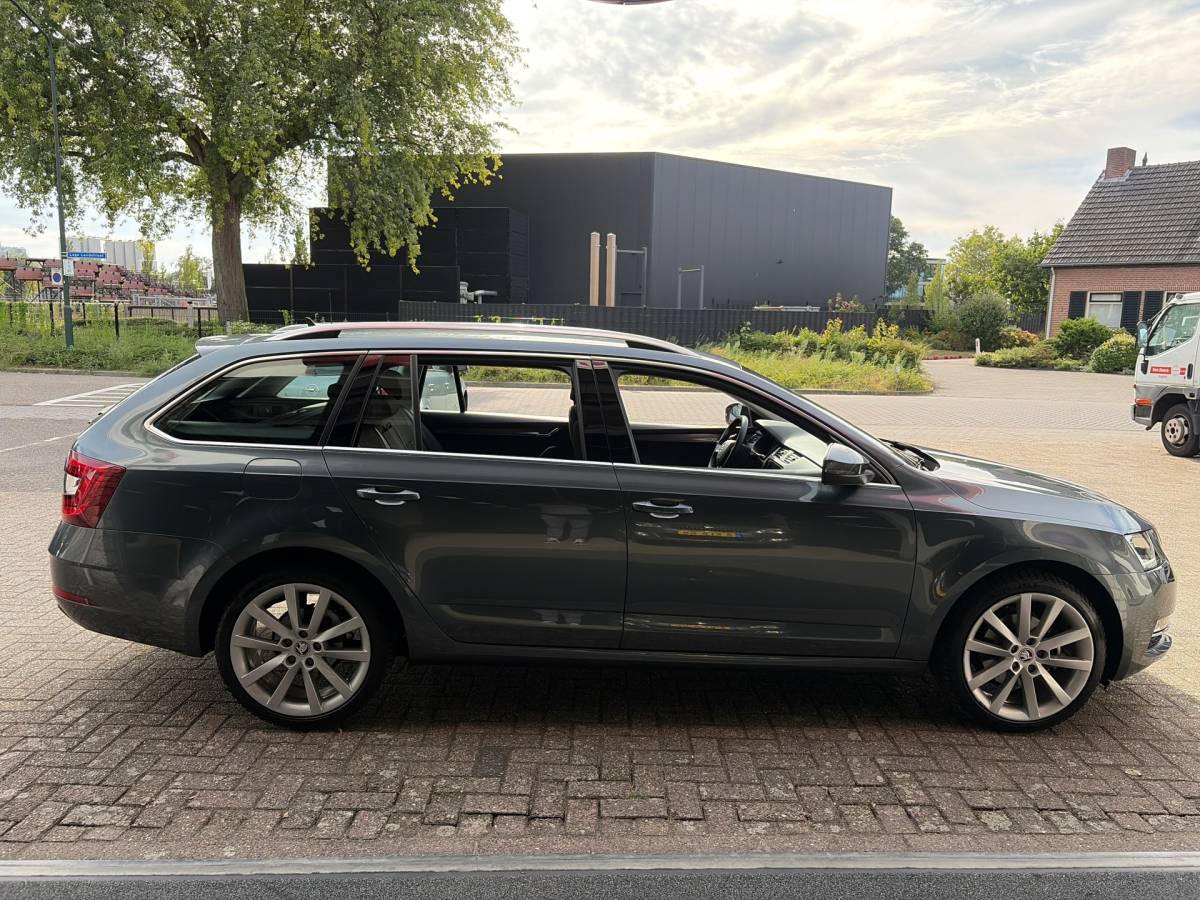 Škoda Octavia Skoda Octavia Combi 1.5 TSI Greentech Business Edition Plus