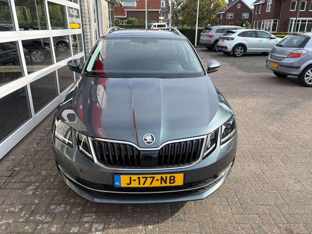 Škoda Octavia Skoda Octavia Combi 1.5 TSI Greentech Business Edition Plus