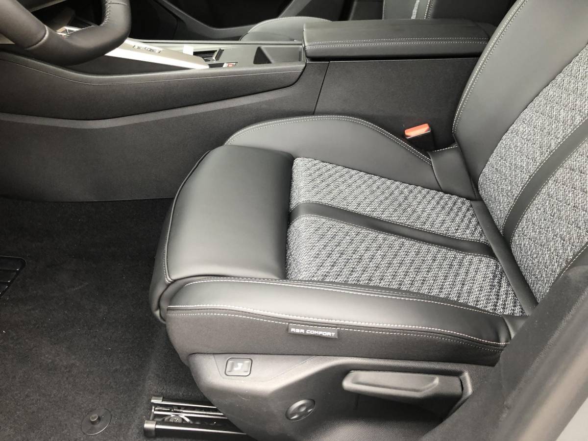 Peugeot 308 Peugeot 308 SW 1.6 Plug-in Hybrid 195 Allure 195pk | Rondom Camera | Stoel – Stuurverwarming | Trekhaak | Climate Control | Apple Carplay – Android Auto | Keyless Start