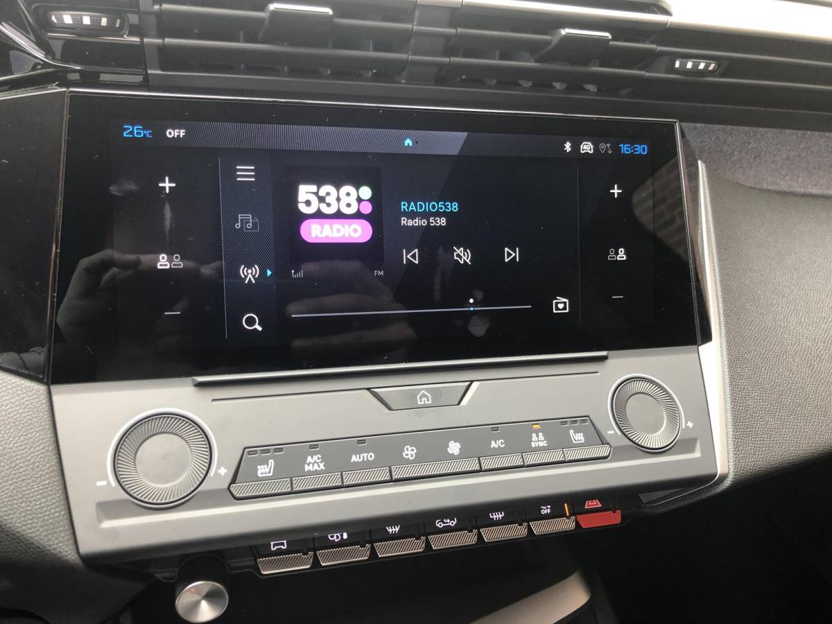 Peugeot 308 Peugeot 308 SW 1.6 Plug-in Hybrid 195 Allure 195pk | Rondom Camera | Stoel – Stuurverwarming | Trekhaak | Climate Control | Apple Carplay – Android Auto | Keyless Start