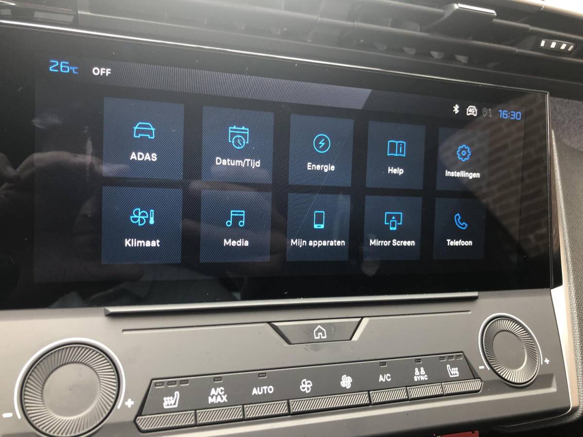 Peugeot 308 Peugeot 308 SW 1.6 Plug-in Hybrid 195 Allure 195pk | Rondom Camera | Stoel – Stuurverwarming | Trekhaak | Climate Control | Apple Carplay – Android Auto | Keyless Start