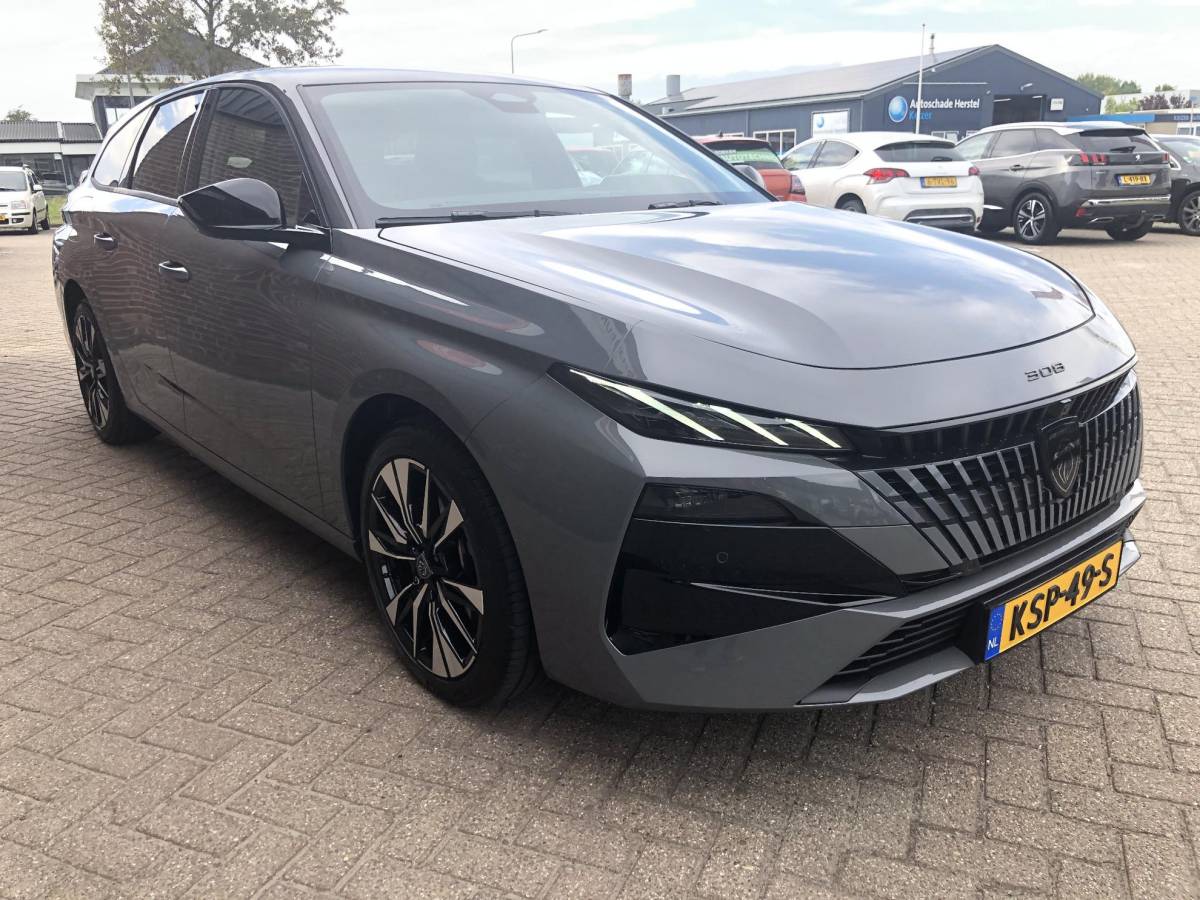 Peugeot 308 Peugeot 308 SW 1.6 Plug-in Hybrid 195 Allure 195pk | Rondom Camera | Stoel – Stuurverwarming | Trekhaak | Climate Control | Apple Carplay – Android Auto | Keyless Start