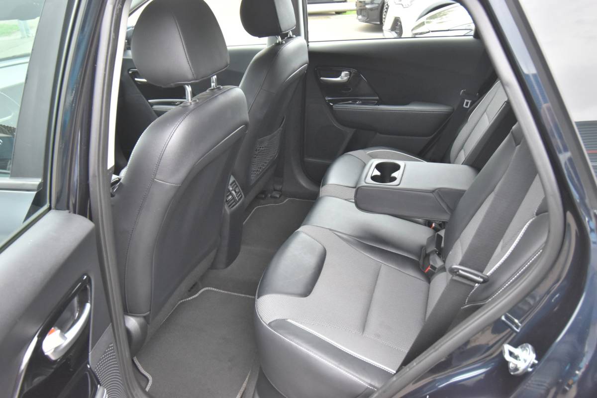 Kia e-Niro Kia e-Niro DynamicLine 39 kWh , SOH 100 % , CLIMATR , CR CONTR , NAVI , LED KOPL ,