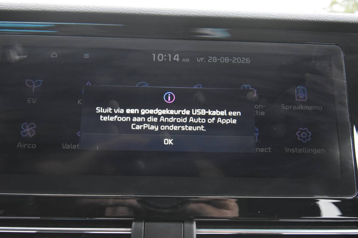 Kia e-Niro Kia e-Niro DynamicLine 39 kWh , SOH 100 % , CLIMATR , CR CONTR , NAVI , LED KOPL ,