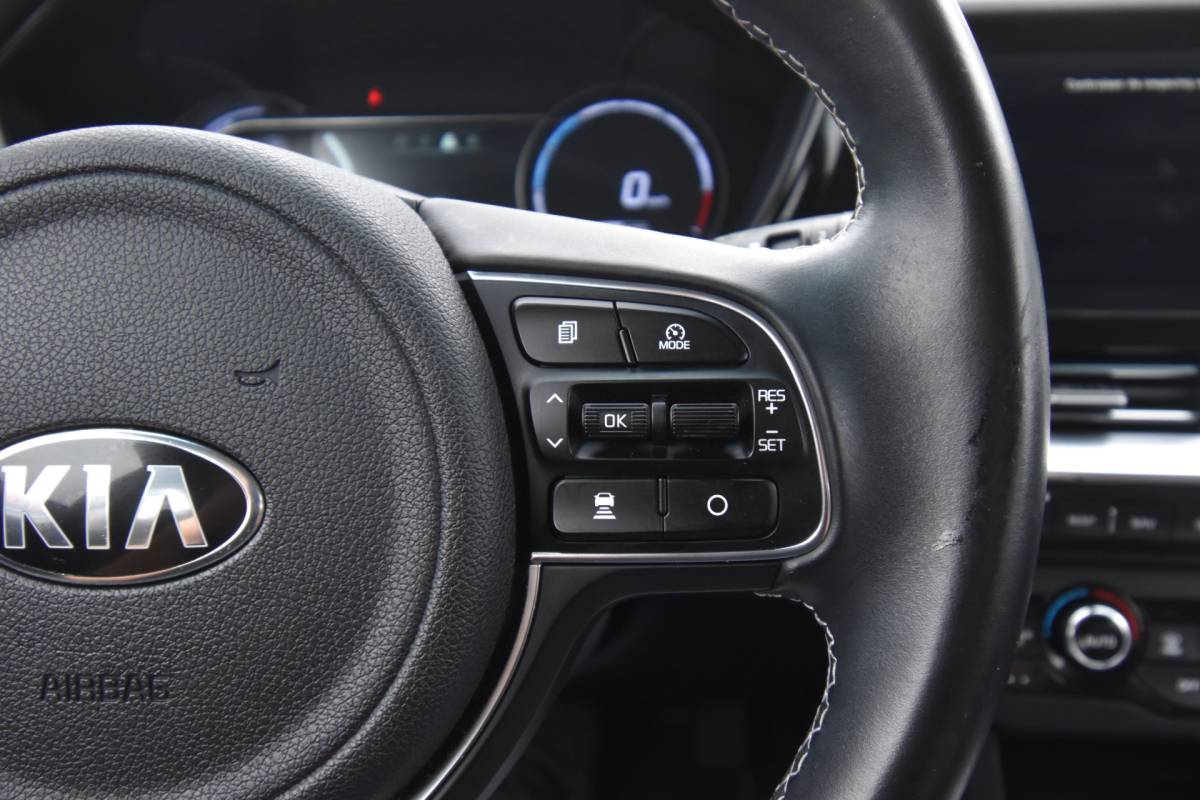 Kia e-Niro Kia e-Niro DynamicLine 39 kWh , SOH 100 % , CLIMATR , CR CONTR , NAVI , LED KOPL ,