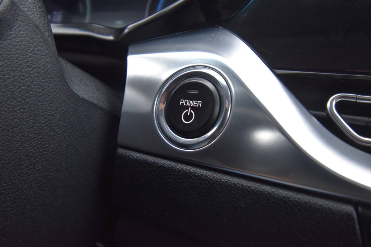 Kia e-Niro Kia e-Niro DynamicLine 39 kWh , SOH 100 % , CLIMATR , CR CONTR , NAVI , LED KOPL ,