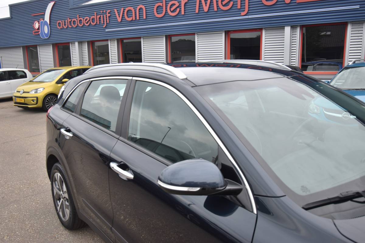 Kia e-Niro Kia e-Niro DynamicLine 39 kWh , SOH 100 % , CLIMATR , CR CONTR , NAVI , LED KOPL ,