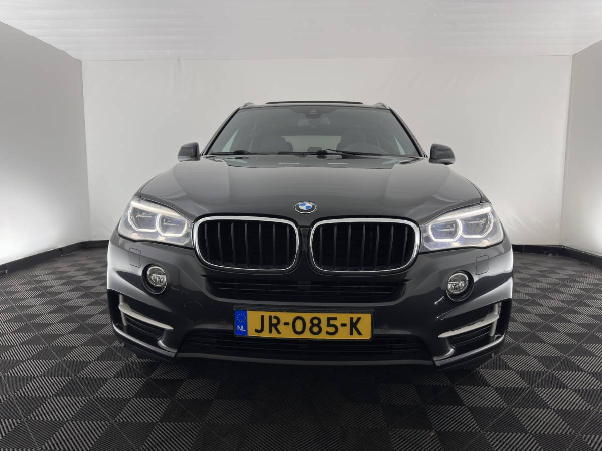 BMW X5 BMW X5 sDrive25d High Executive Aut. *PANO | LEATHER | FULL-LED | MEMORY-PACK | HIFI-SOUND | HEATED-COMFORTSEATS | NAVI-FULLMAP | SHIFT-PADDLES | PRIVACY-GLASS | AMBIENT-LIGHT | ECC | PDC | CRUISE | 19”ALU | TOWBAR*