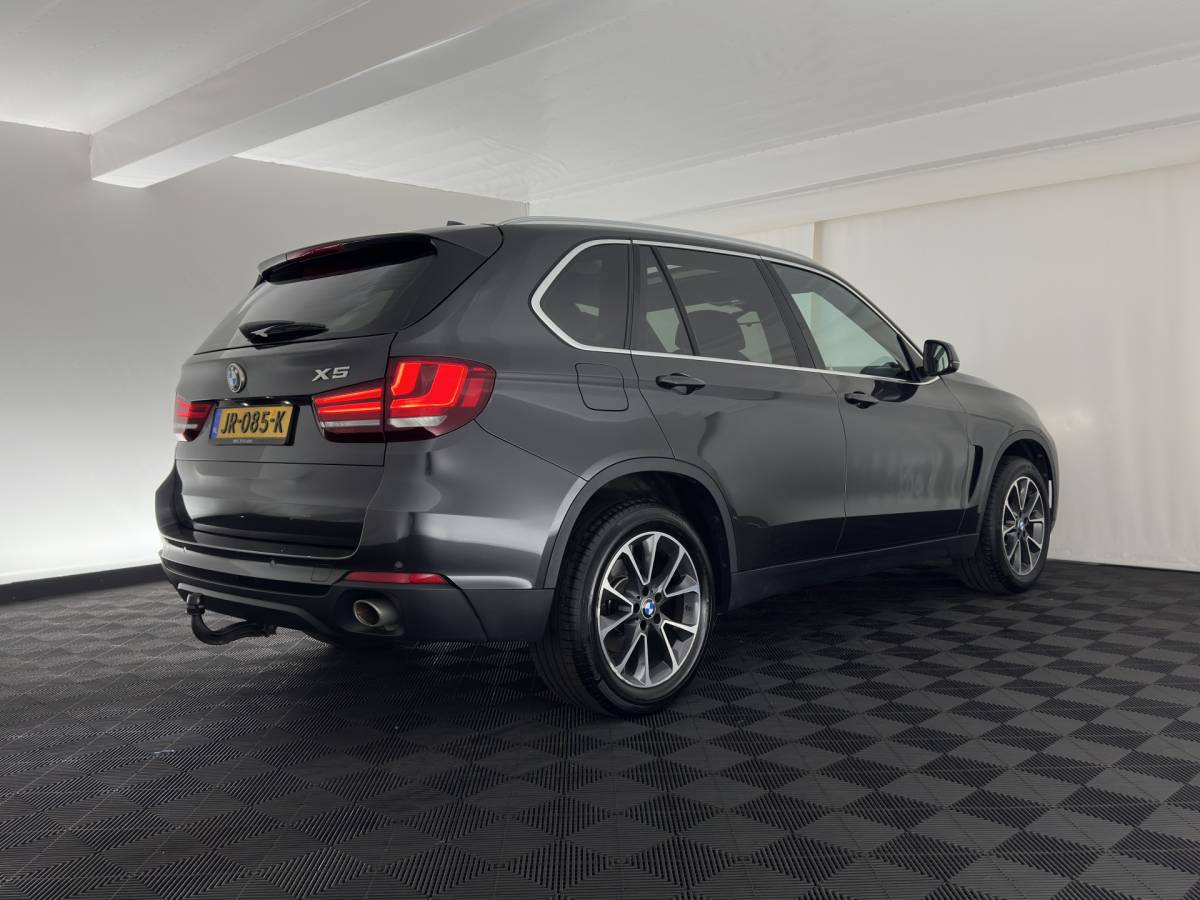 BMW X5 BMW X5 sDrive25d High Executive Aut. *PANO | LEATHER | FULL-LED | MEMORY-PACK | HIFI-SOUND | HEATED-COMFORTSEATS | NAVI-FULLMAP | SHIFT-PADDLES | PRIVACY-GLASS | AMBIENT-LIGHT | ECC | PDC | CRUISE | 19”ALU | TOWBAR*