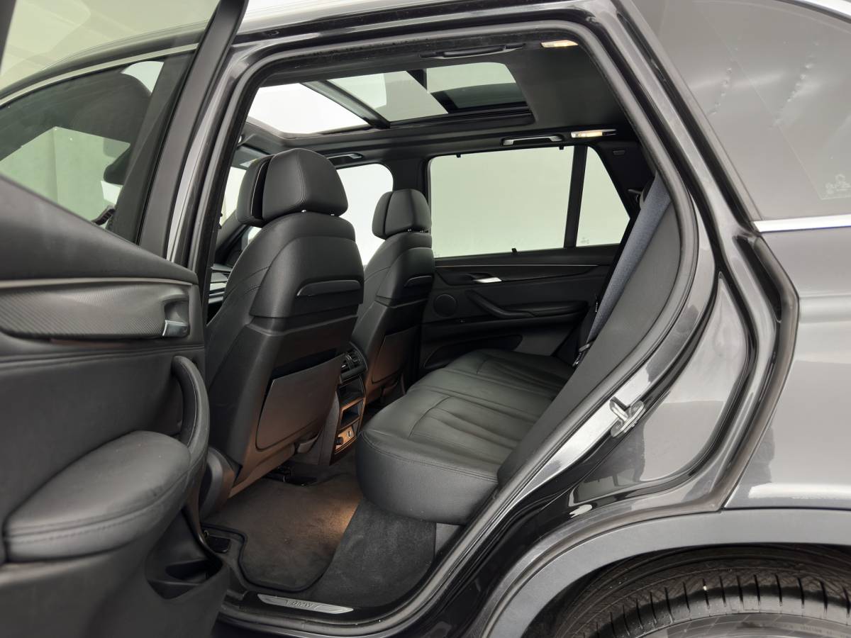 BMW X5 BMW X5 sDrive25d High Executive Aut. *PANO | LEATHER | FULL-LED | MEMORY-PACK | HIFI-SOUND | HEATED-COMFORTSEATS | NAVI-FULLMAP | SHIFT-PADDLES | PRIVACY-GLASS | AMBIENT-LIGHT | ECC | PDC | CRUISE | 19”ALU | TOWBAR*