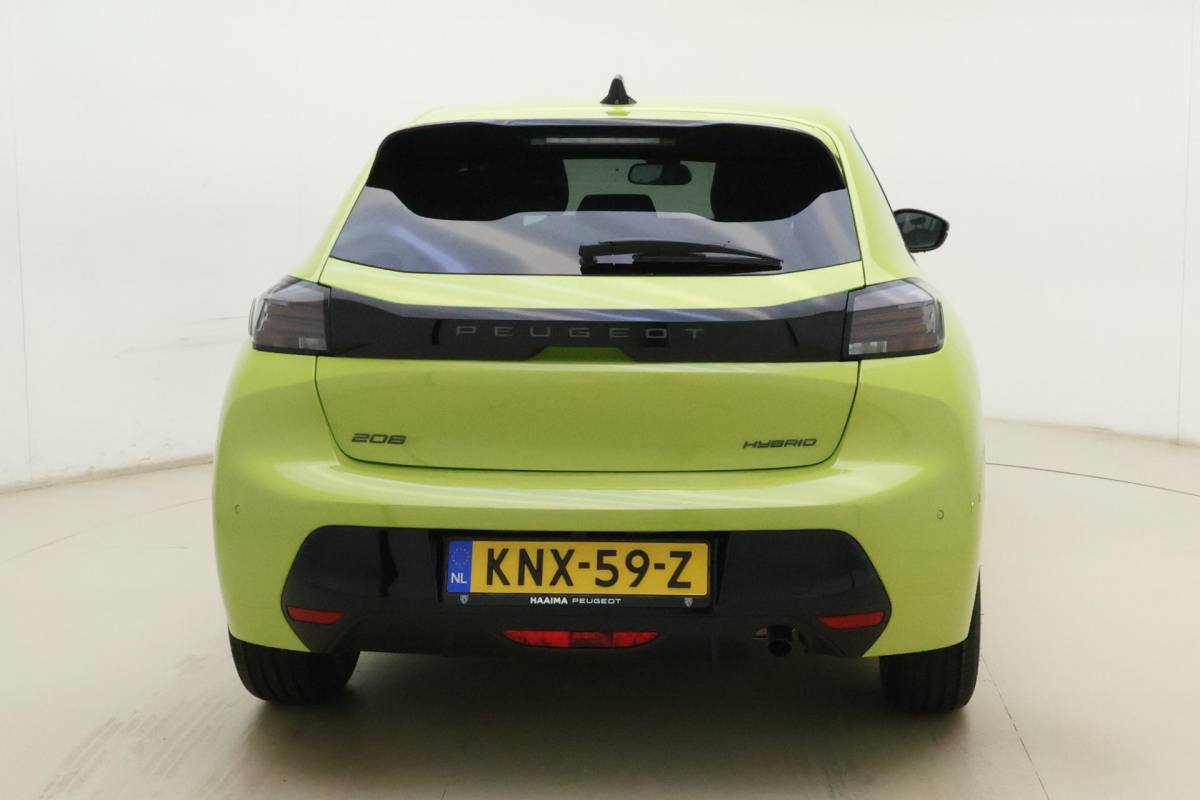 Peugeot 208 Peugeot 208 1.2 Hybrid e-DCS6 Allure | 110PK | AUTOMAAT | HYBRID | Navigatie | Parkeercamera Voor & Achter | Dodehoek Detectie |