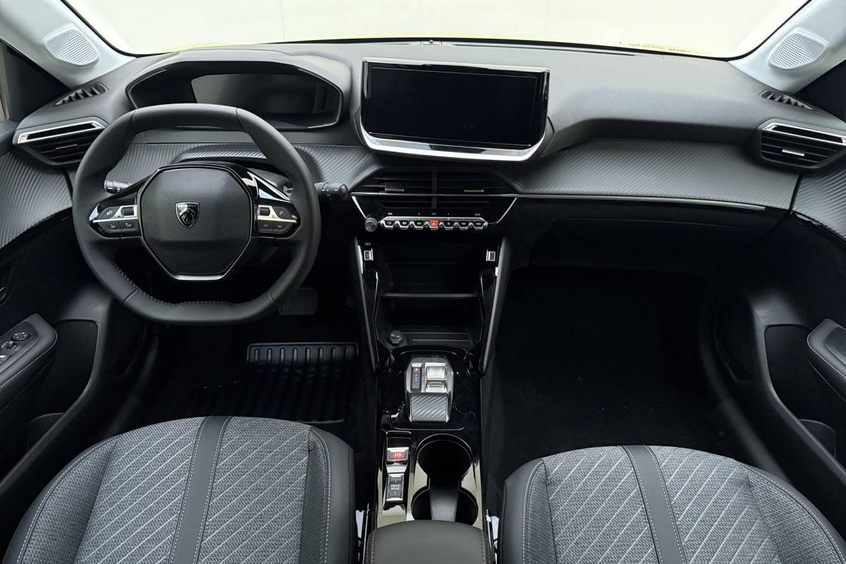 Peugeot 208 Peugeot 208 1.2 Hybrid e-DCS6 Allure | 110PK | AUTOMAAT | HYBRID | Navigatie | Parkeercamera Voor & Achter | Dodehoek Detectie |