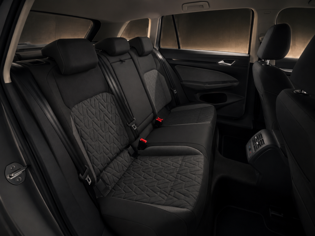 Volkswagen Golf Volkswagen Golf Binnenkort beschikbaar! 1.5 eTSI LIFE DSG ACC Trekhaak Winterpakket