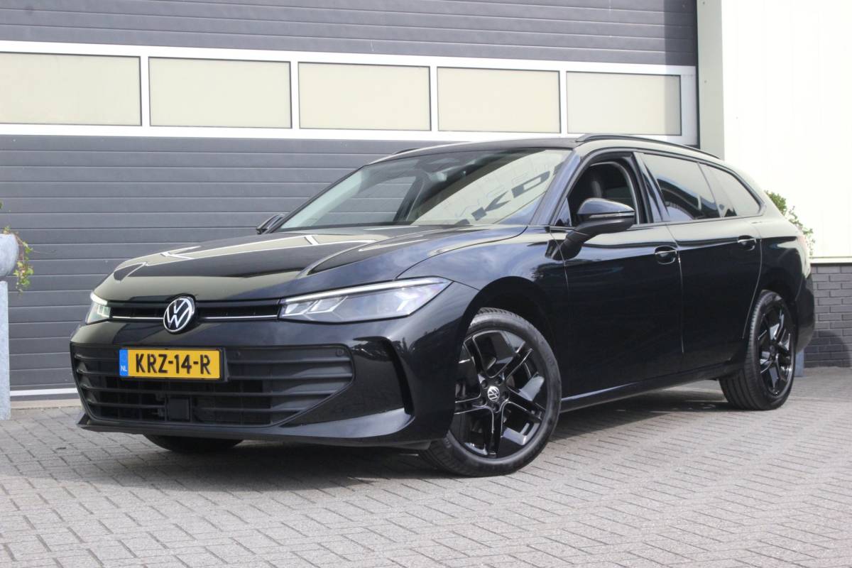 Volkswagen Passat Volkswagen Passat Variant 1.5 eTSI Business | Camera | Carplay |