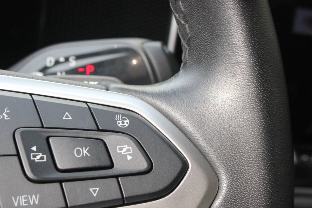 Volkswagen Passat Volkswagen Passat Variant 1.5 eTSI Business | Camera | Carplay |