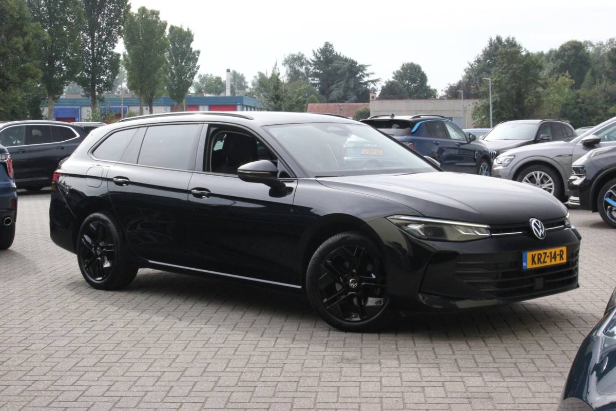 Volkswagen Passat Volkswagen Passat Variant 1.5 eTSI Business | Camera | Carplay |