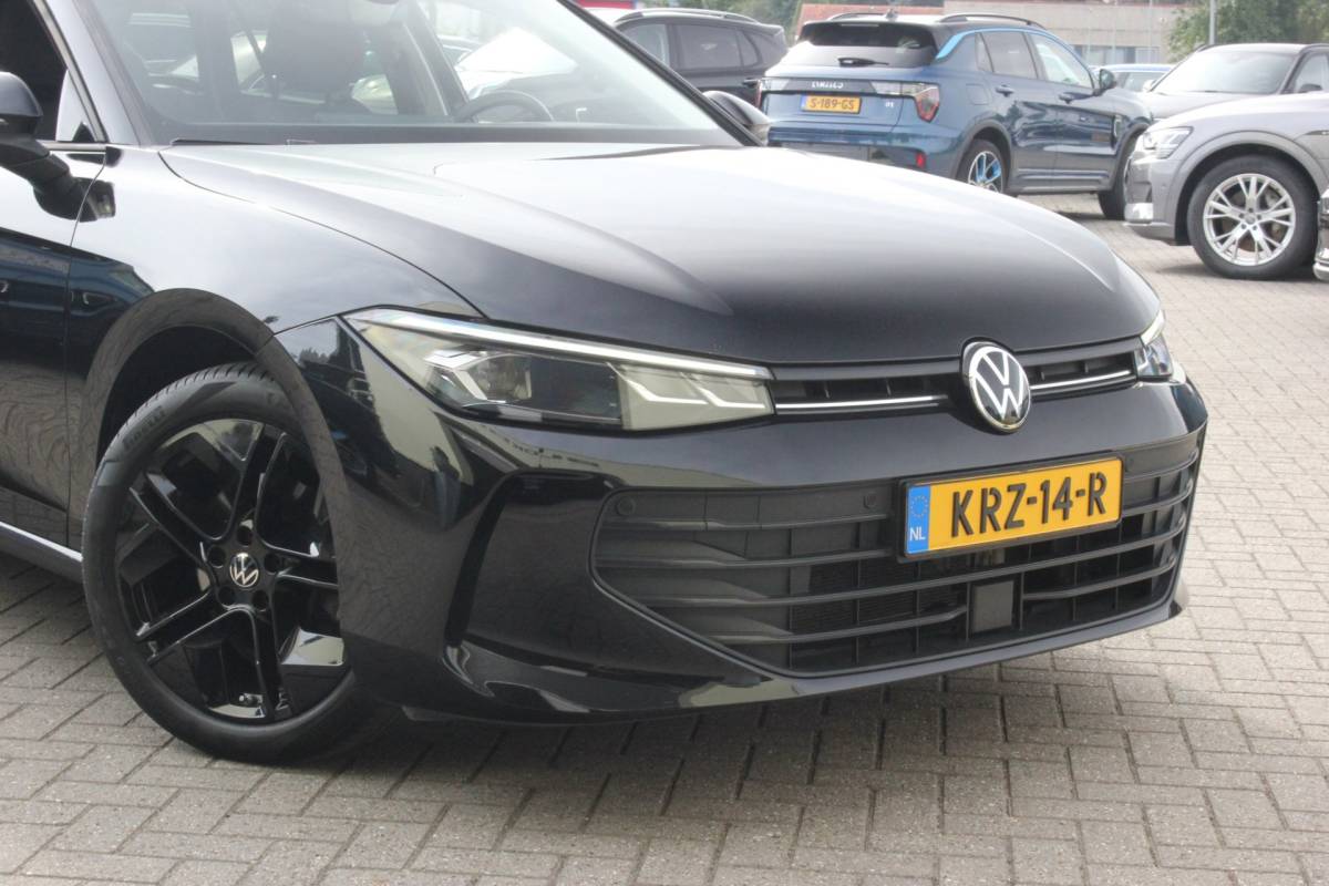 Volkswagen Passat Volkswagen Passat Variant 1.5 eTSI Business | Camera | Carplay |