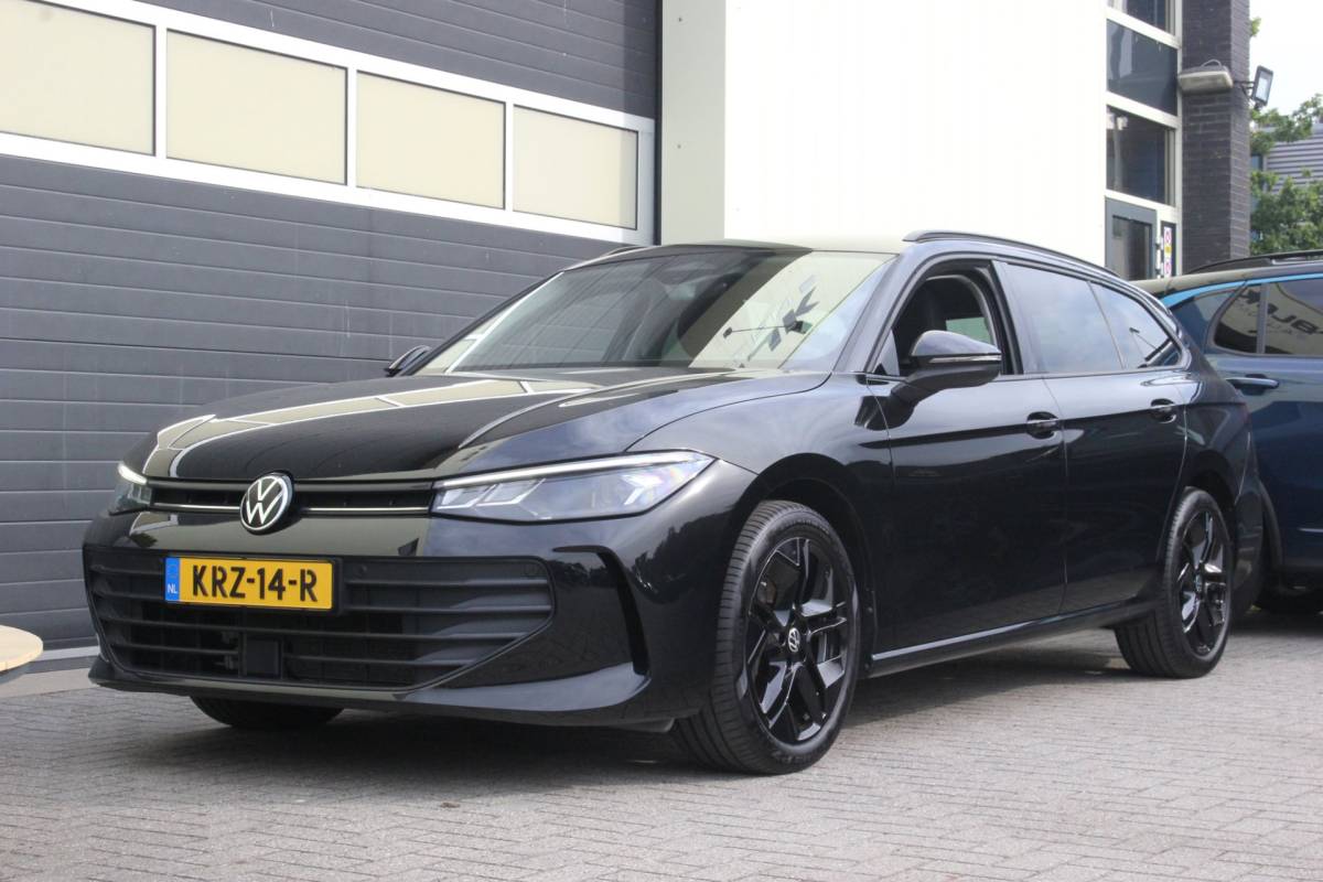 Volkswagen Passat Volkswagen Passat Variant 1.5 eTSI Business | Camera | Carplay |
