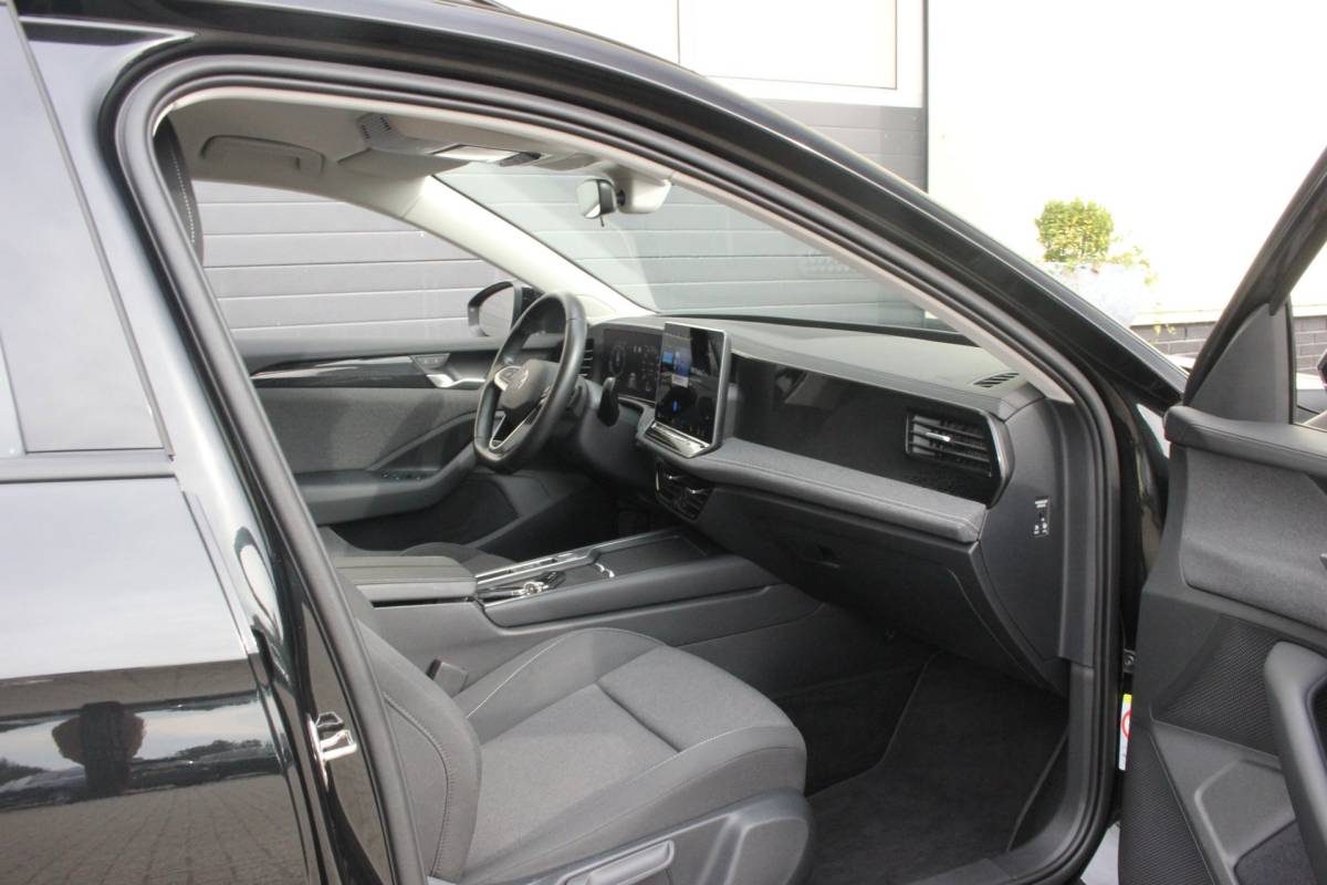 Volkswagen Passat Volkswagen Passat Variant 1.5 eTSI Business | Camera | Carplay |