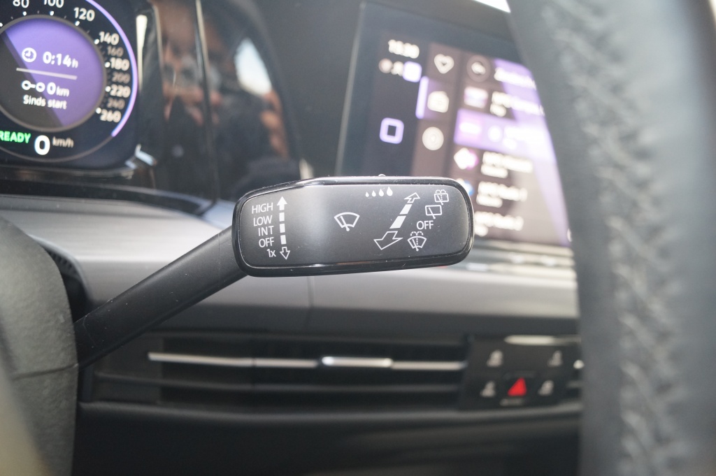Volkswagen Golf Volkswagen Golf 1.4 eHybrid PHEV Style Business -LEER-NAVI-ECC-LED-PDC-