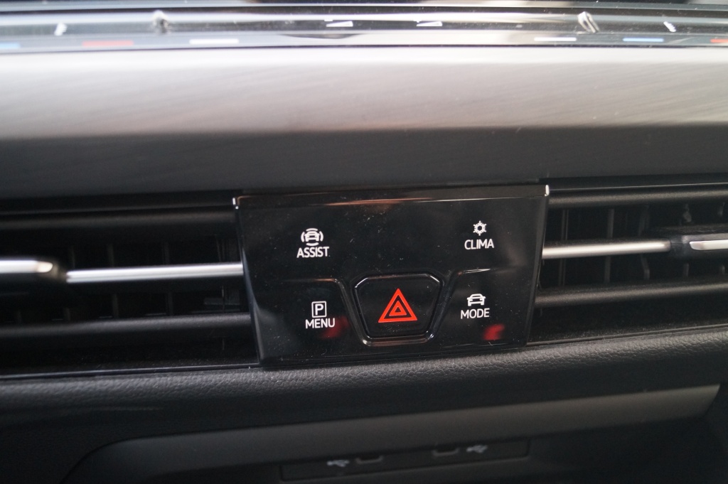 Volkswagen Golf Volkswagen Golf 1.4 eHybrid PHEV Style Business -LEER-NAVI-ECC-LED-PDC-