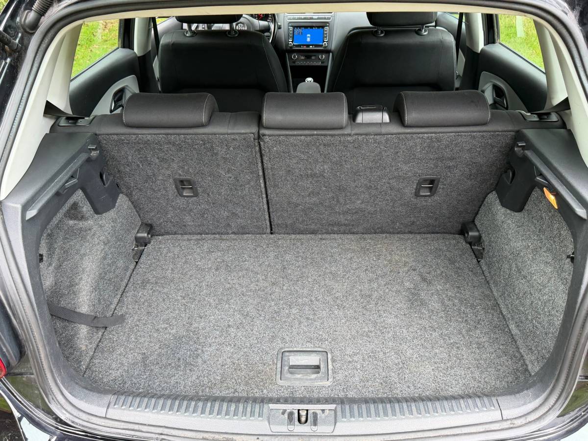 Volkswagen Polo Volkswagen Polo 1.4-16V Cross | Groot scherm + Clima + 5-Drs Nu € 7.450,-!!!