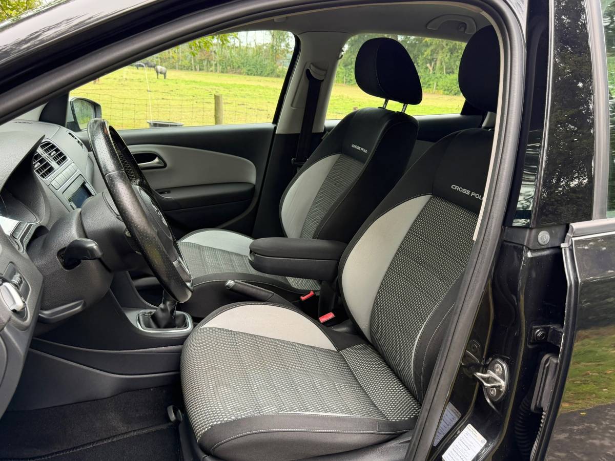 Volkswagen Polo Volkswagen Polo 1.4-16V Cross | Groot scherm + Clima + 5-Drs Nu € 7.450,-!!!