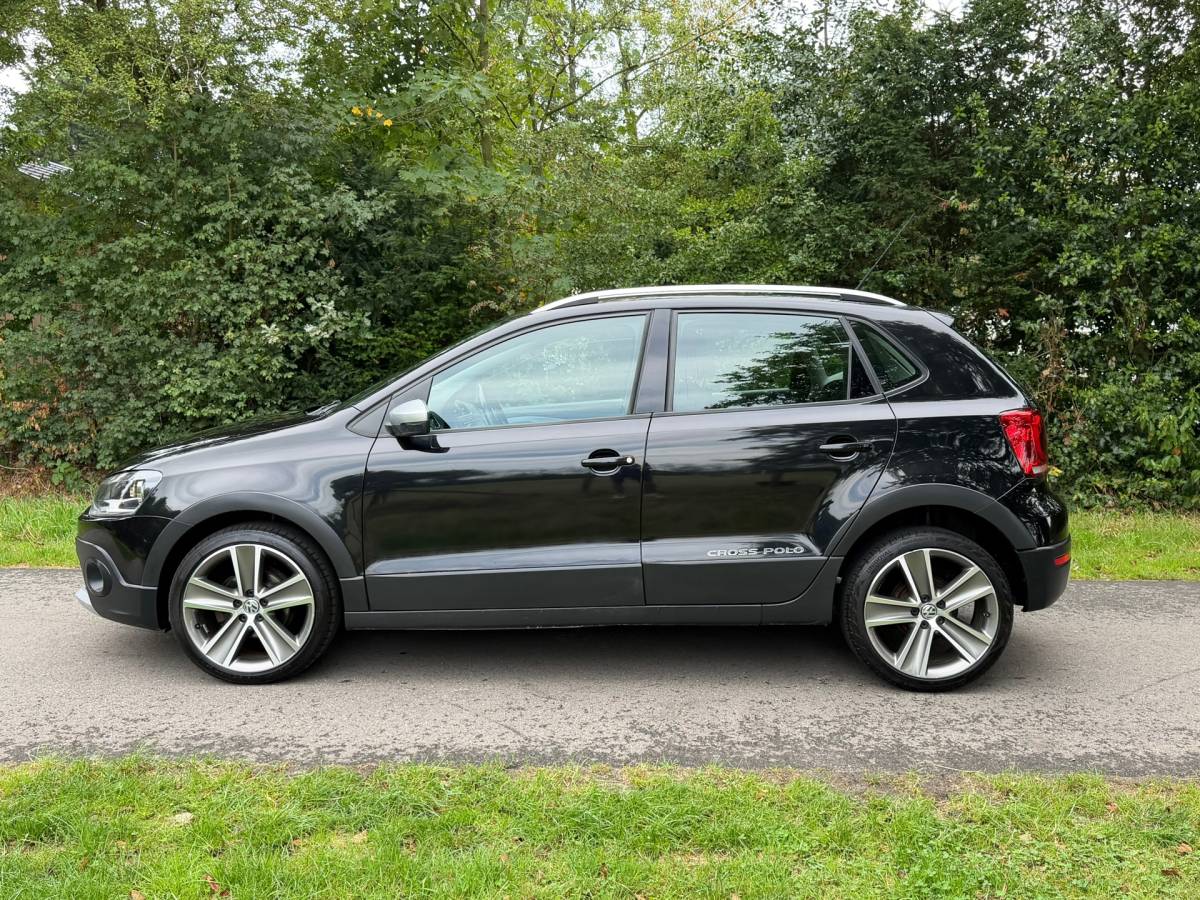 Volkswagen Polo Volkswagen Polo 1.4-16V Cross | Groot scherm + Clima + 5-Drs Nu € 7.450,-!!!