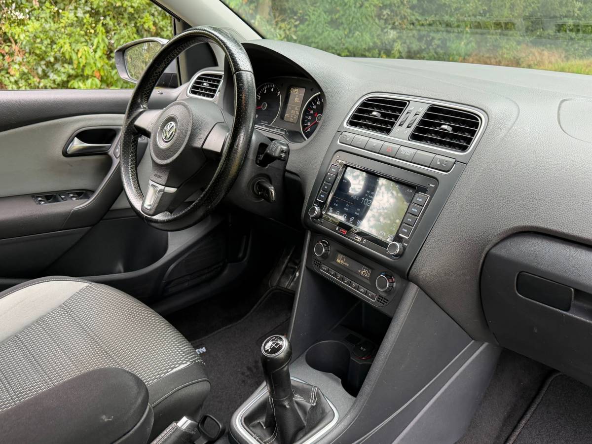 Volkswagen Polo Volkswagen Polo 1.4-16V Cross | Groot scherm + Clima + 5-Drs Nu € 7.450,-!!!
