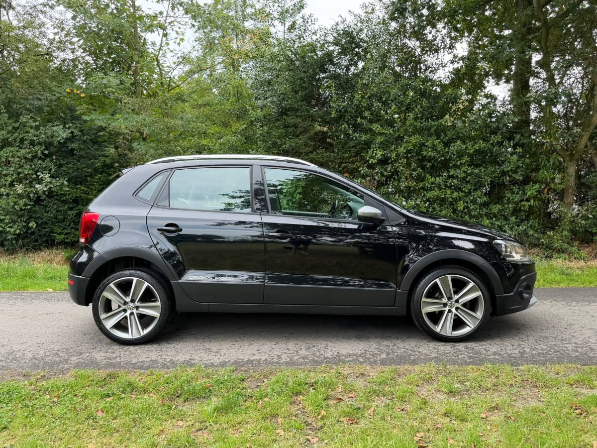 Volkswagen Polo Volkswagen Polo 1.4-16V Cross | Groot scherm + Clima + 5-Drs Nu € 7.450,-!!!