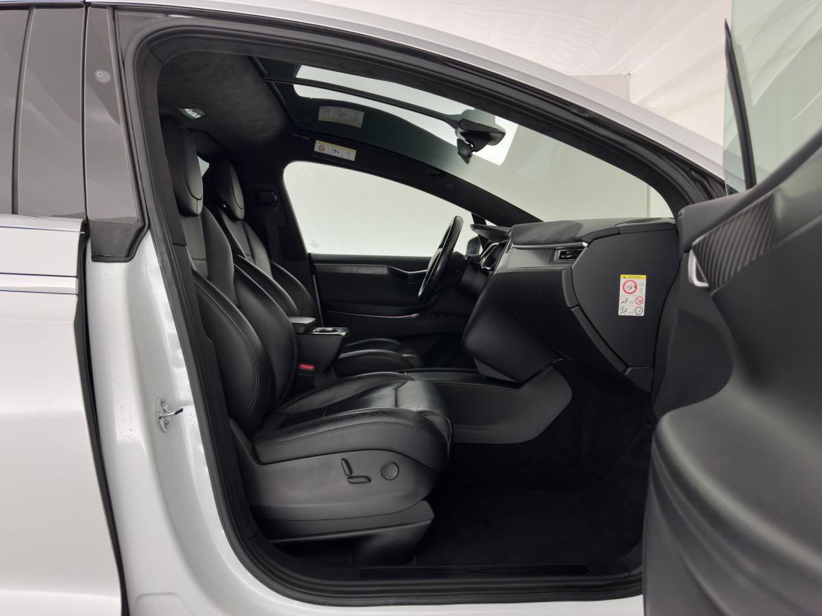 Tesla Model X Tesla Model X 90D Base [3-Fase-11kW] (INCL.BTW) Aut. *PANO-WINDOW | AUTOPILOT | LEATHER | NAVI-FULLMAP | FULL-LED | AIRSUSPENSION | DIGI-COCKPIT | CCS-FASTLOADER | KEYLESS | DAB+ | HEATED-SPORTSEATS | PRIVACY-GLASS | 20″ALU*