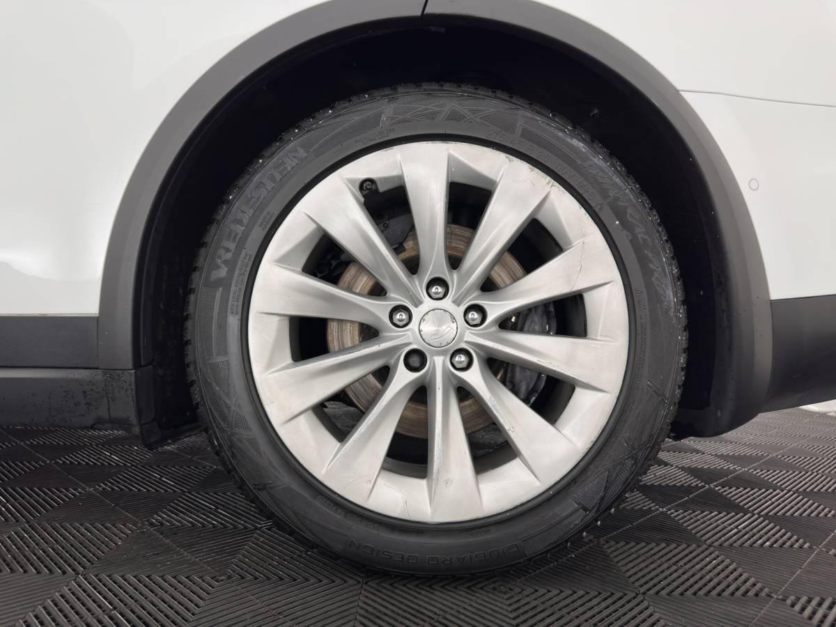 Tesla Model X Tesla Model X 90D Base [3-Fase-11kW] (INCL.BTW) Aut. *PANO-WINDOW | AUTOPILOT | LEATHER | NAVI-FULLMAP | FULL-LED | AIRSUSPENSION | DIGI-COCKPIT | CCS-FASTLOADER | KEYLESS | DAB+ | HEATED-SPORTSEATS | PRIVACY-GLASS | 20″ALU*
