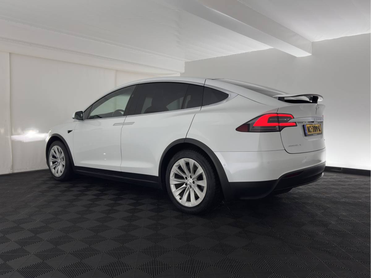 Tesla Model X Tesla Model X 90D Base [3-Fase-11kW] (INCL.BTW) Aut. *PANO-WINDOW | AUTOPILOT | LEATHER | NAVI-FULLMAP | FULL-LED | AIRSUSPENSION | DIGI-COCKPIT | CCS-FASTLOADER | KEYLESS | DAB+ | HEATED-SPORTSEATS | PRIVACY-GLASS | 20″ALU*