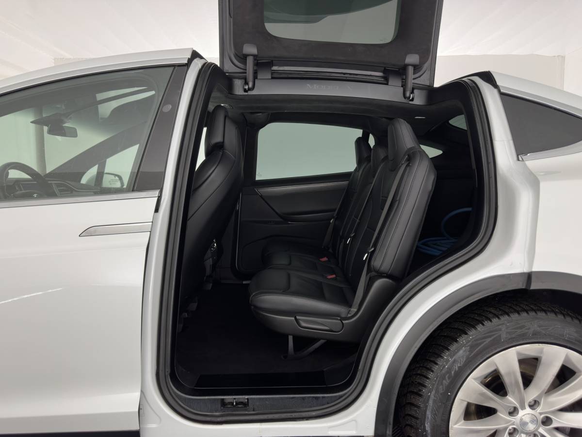 Tesla Model X Tesla Model X 90D Base [3-Fase-11kW] (INCL.BTW) Aut. *PANO-WINDOW | AUTOPILOT | LEATHER | NAVI-FULLMAP | FULL-LED | AIRSUSPENSION | DIGI-COCKPIT | CCS-FASTLOADER | KEYLESS | DAB+ | HEATED-SPORTSEATS | PRIVACY-GLASS | 20″ALU*
