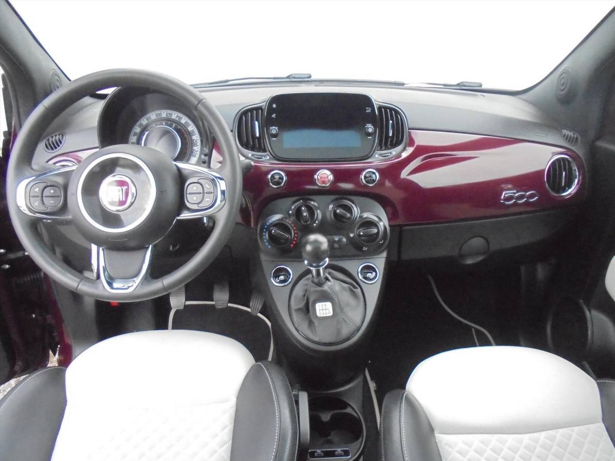 Fiat 500 Fiat 500 1.0 70PK HYBRID DOLCEVITA PANO LEUKE KLEUR