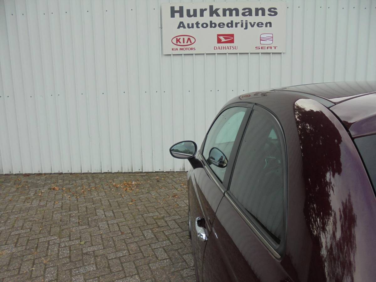 Fiat 500 Fiat 500 1.0 70PK HYBRID DOLCEVITA PANO LEUKE KLEUR