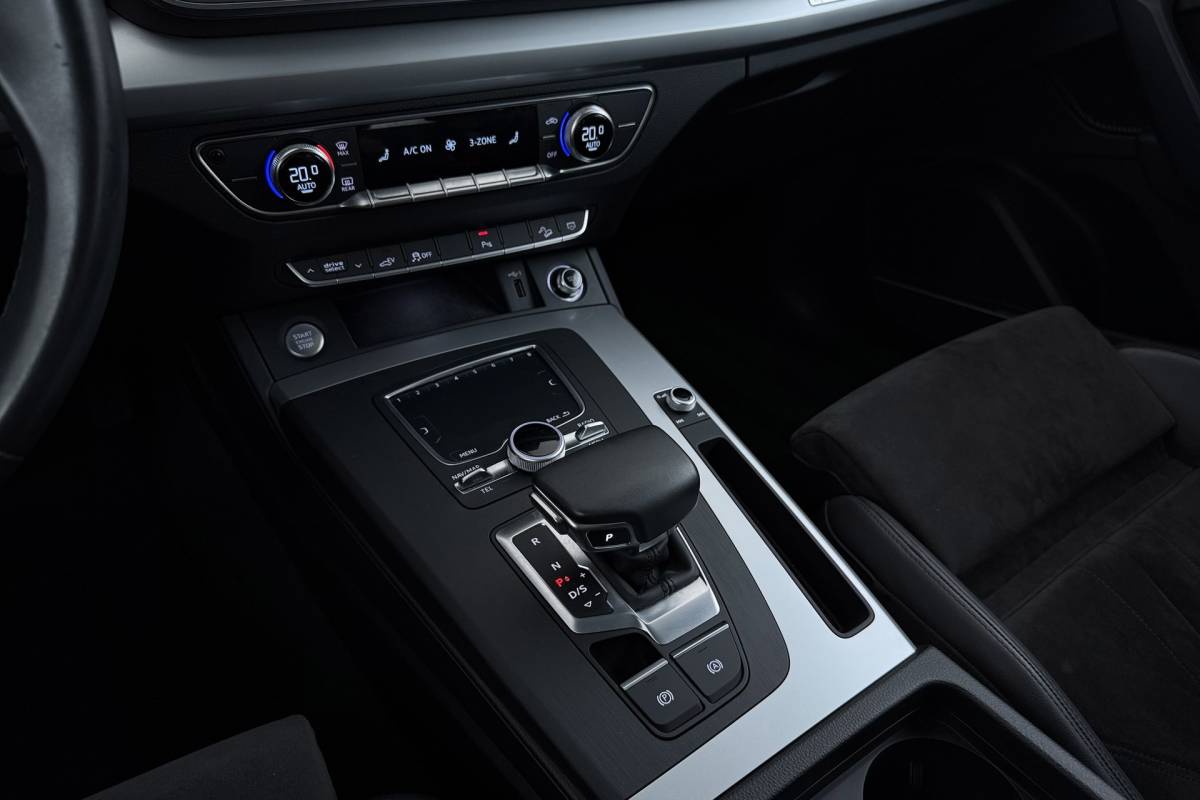 Audi Q5 Audi Q5 55 TFSI e quattro Competition | Luchtvering | Trekhaak | Bang & Olufsen | CarPlay | Camera | Head-Up | Digital Cockpit |