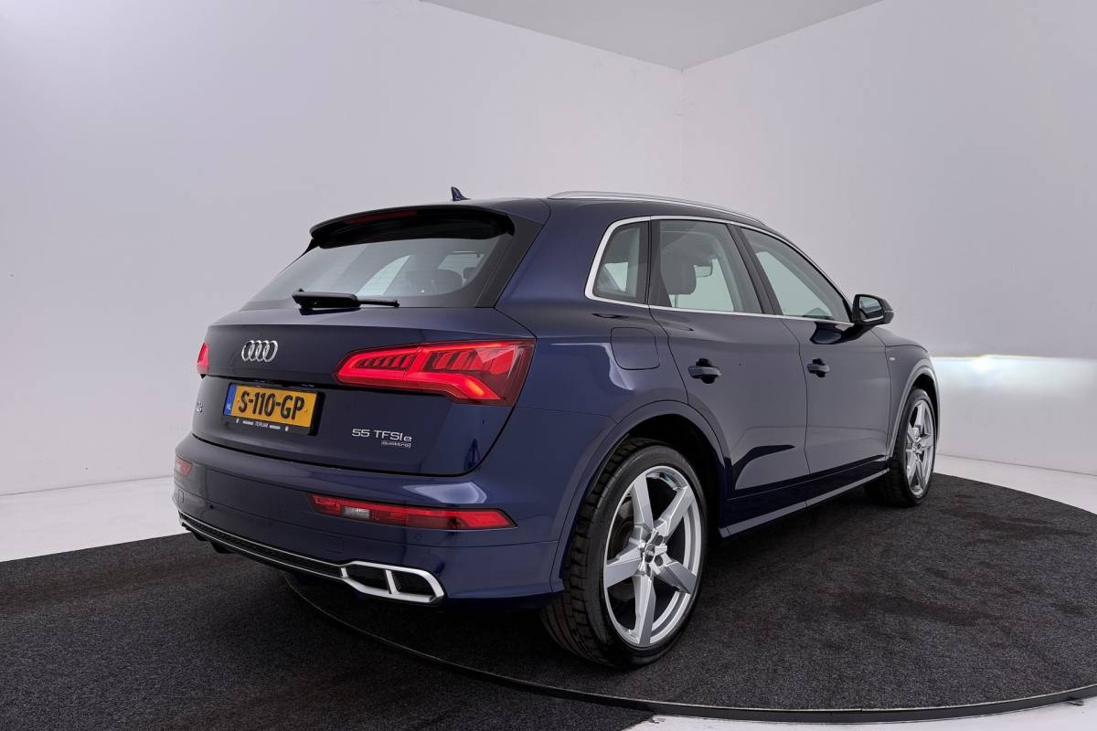 Audi Q5 Audi Q5 55 TFSI e quattro Competition | Luchtvering | Trekhaak | Bang & Olufsen | CarPlay | Camera | Head-Up | Digital Cockpit |
