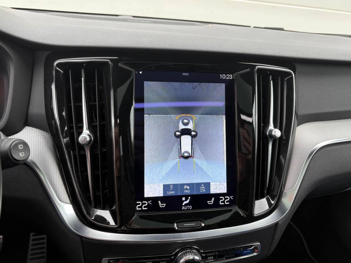 Volvo V60 Volvo V60 2.0 T8 390pk Recharge AWD R-Design | Panoramadak | Memory | Harman/Kardon | Head up
