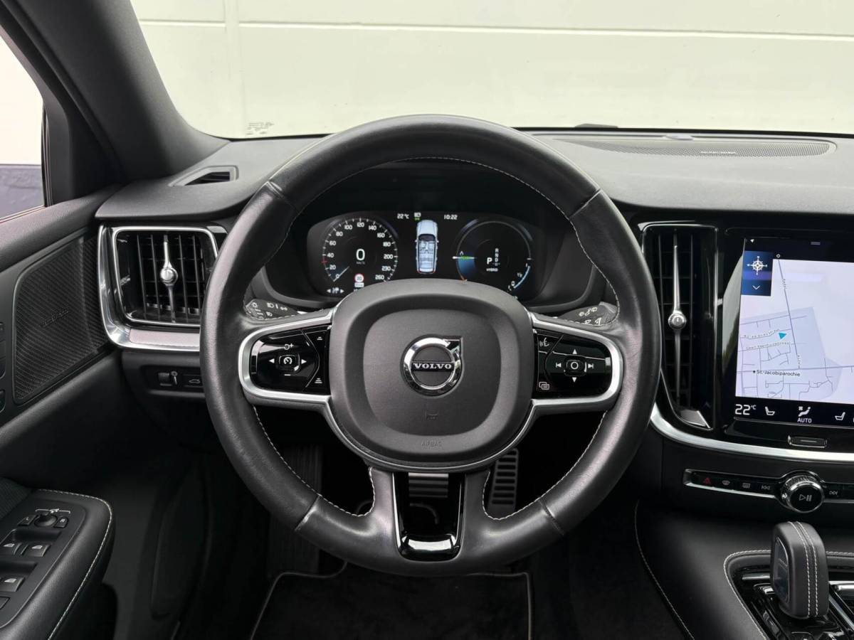 Volvo V60 Volvo V60 2.0 T8 390pk Recharge AWD R-Design | Panoramadak | Memory | Harman/Kardon | Head up