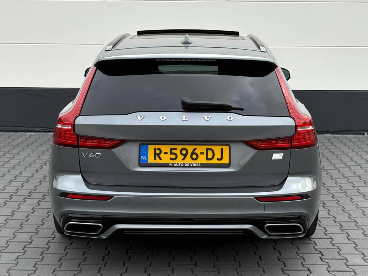 Volvo V60 Volvo V60 2.0 T8 390pk Recharge AWD R-Design | Panoramadak | Memory | Harman/Kardon | Head up