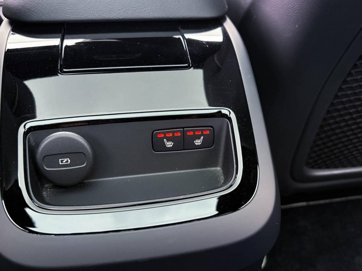 Volvo V60 Volvo V60 2.0 T8 390pk Recharge AWD R-Design | Panoramadak | Memory | Harman/Kardon | Head up