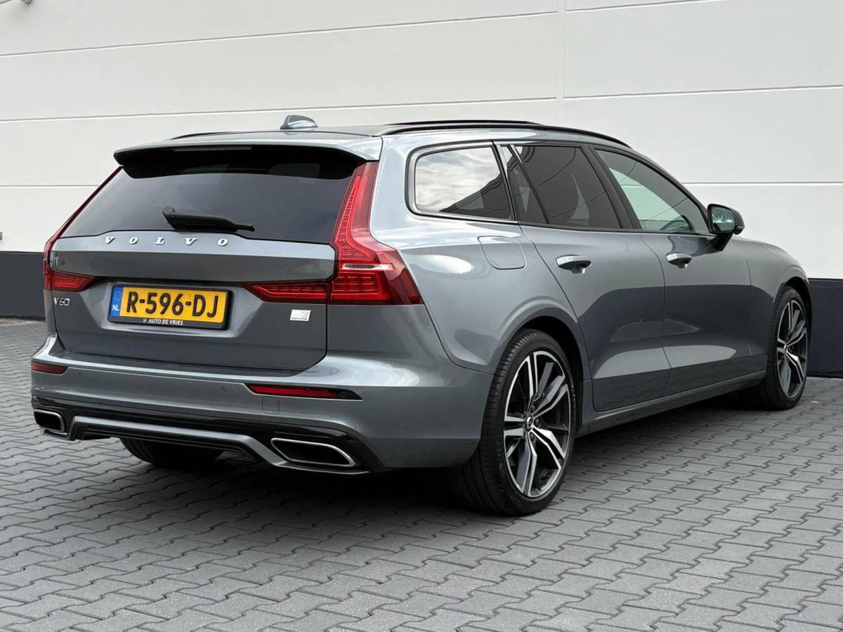 Volvo V60 Volvo V60 2.0 T8 390pk Recharge AWD R-Design | Panoramadak | Memory | Harman/Kardon | Head up